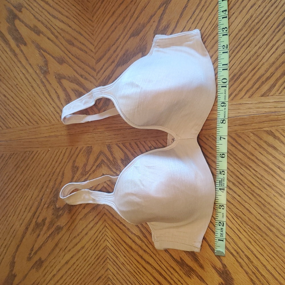 4 Bras - Picture 9 of 14
